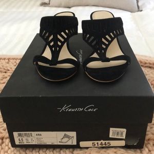 Kenneth Cole-Black suede sandal